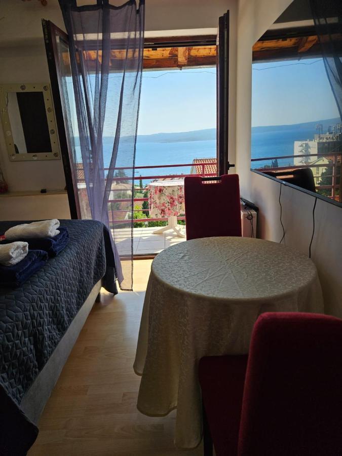 Apartments With Swimming Pool 9X4M Selce Kültér fotó